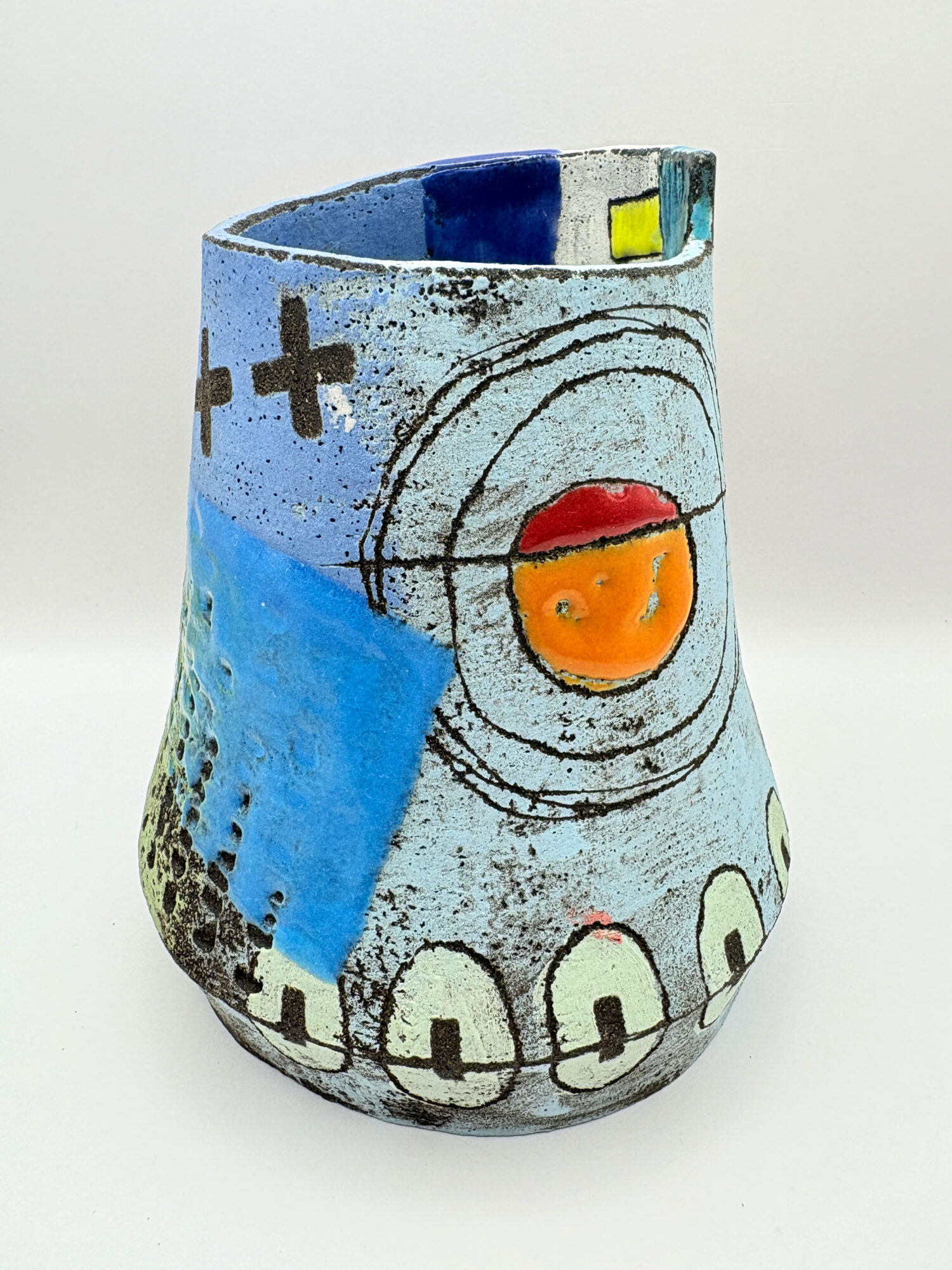 blue vessel with green circle