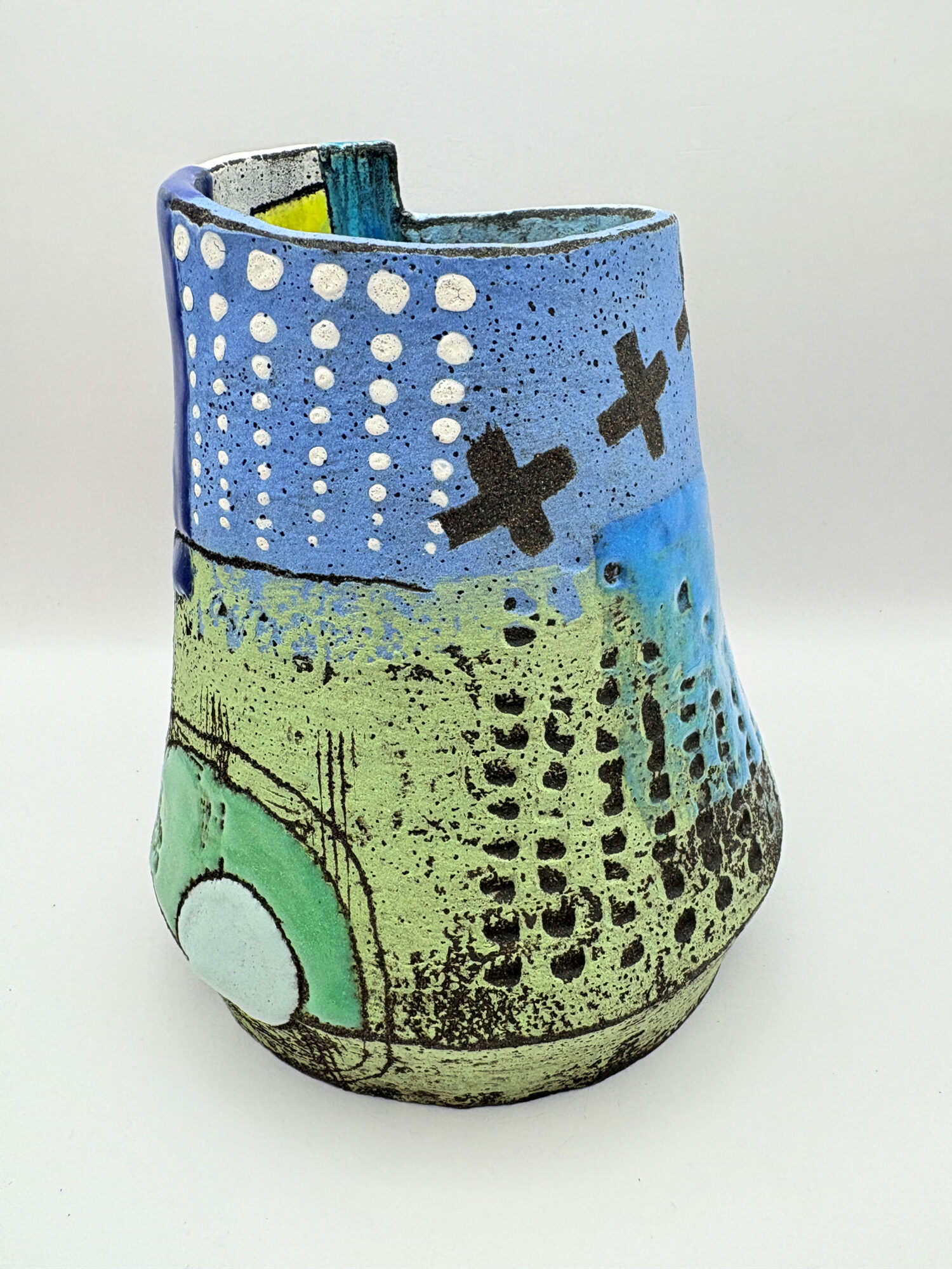 blue vessel with green circle - Image 5