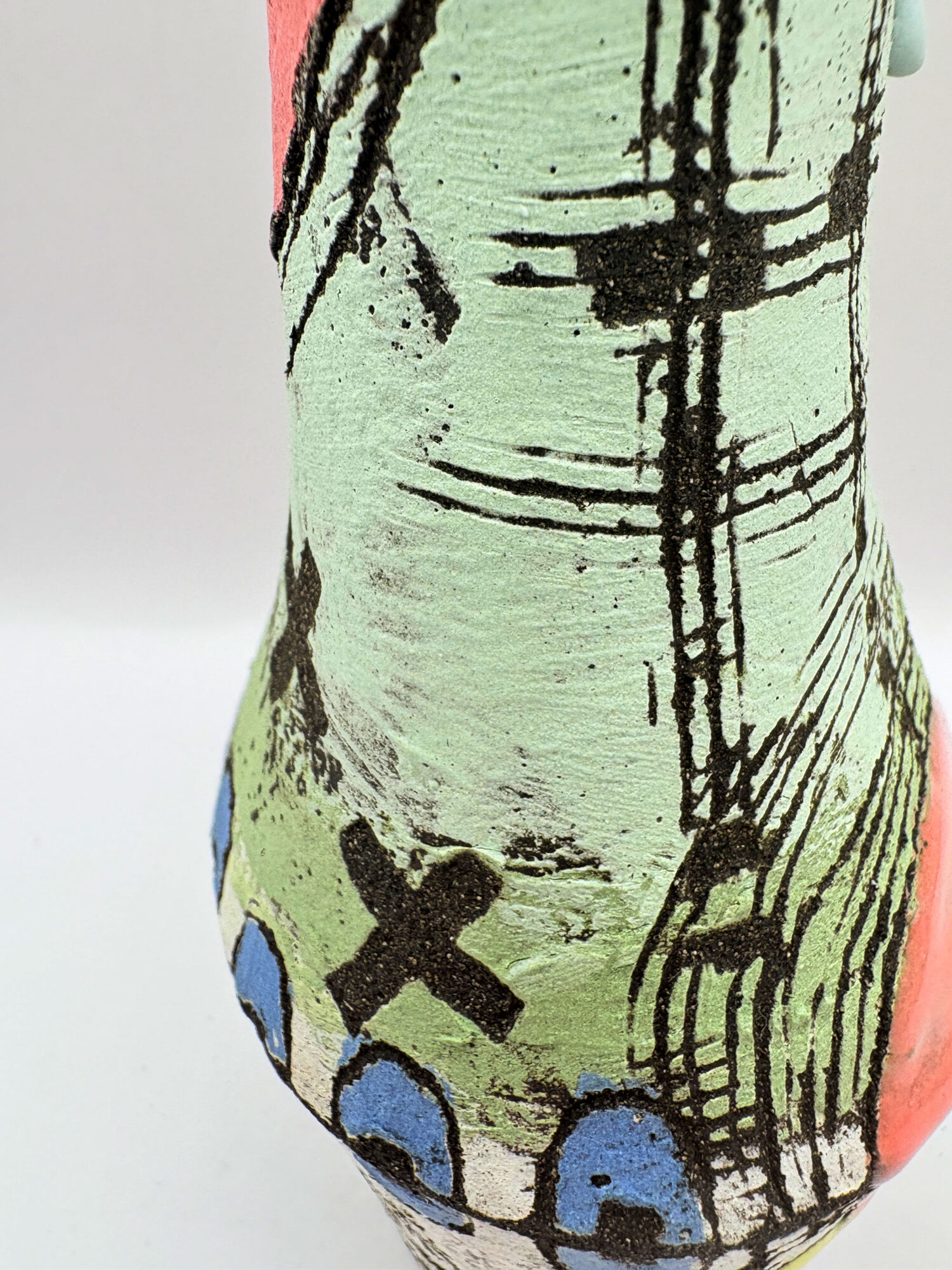 Green vessel with yellow - Image 4