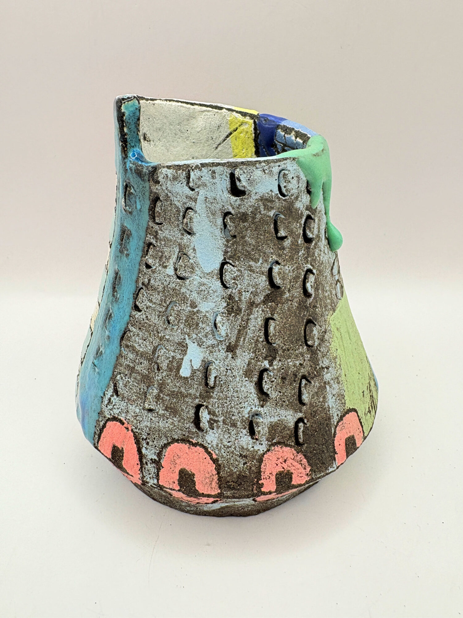 Small vessel with red circle and green drip - Image 7